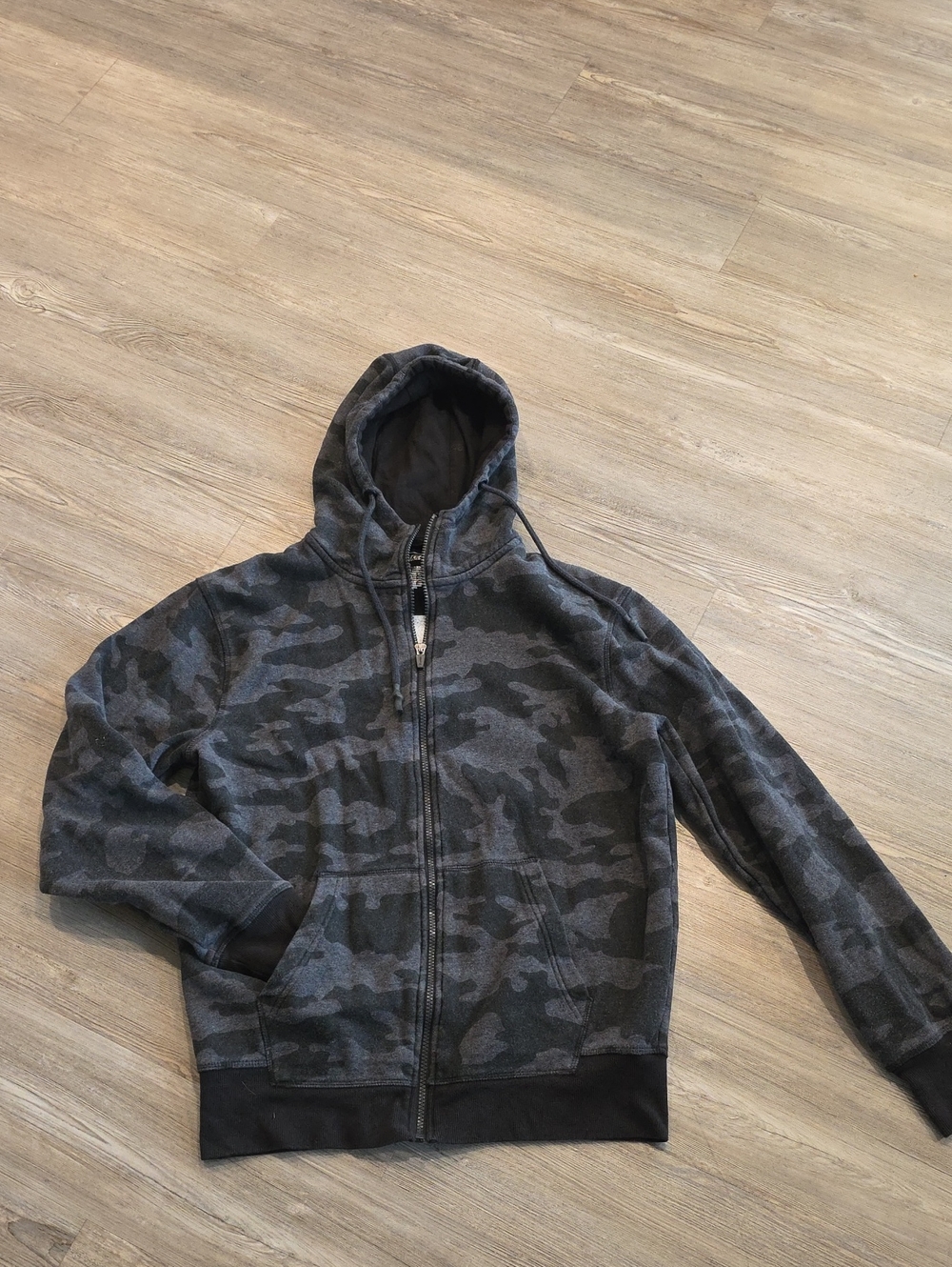 Camo Zip-up Hoodie